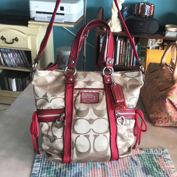 Coach Signature Tan Shoulder Bag with red trim! In EUC, NO spots anywhere ❤️ - Picture 15 of 15